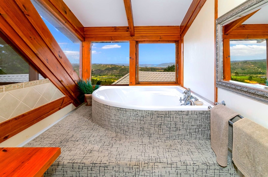 4 Bedroom Property for Sale in Phantom River View Western Cape